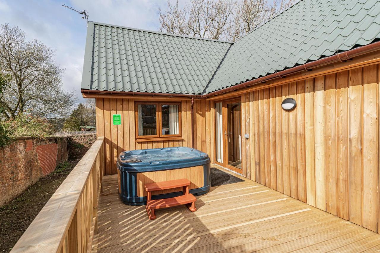 Osprey Lodge 1 With Hot Tub Newton Stewart Exterior foto